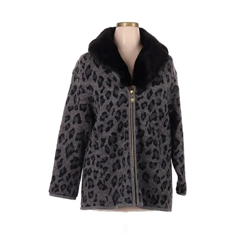 Stunning Vilxi International Warm Animal Print Jacket 1X